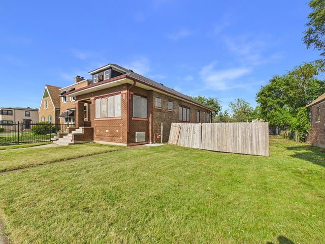 8607 S King Drive, Chicago, IL 60619
