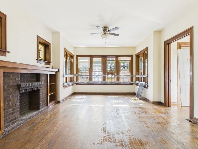 8607 S King Drive, Chicago, IL 60619