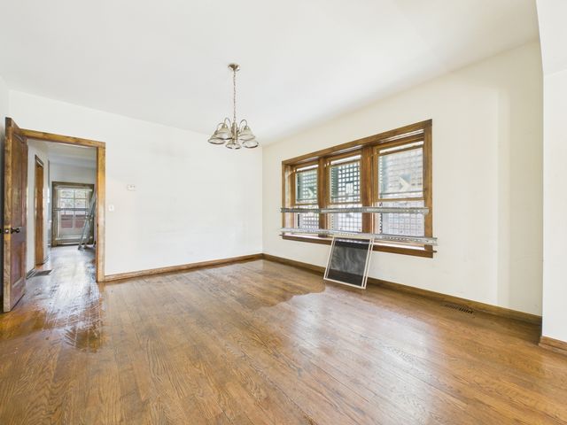 8607 S King Drive, Chicago, IL 60619