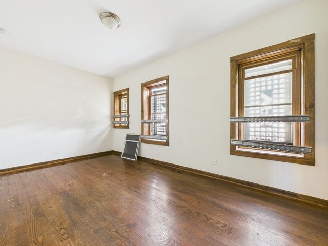 8607 S King Drive, Chicago, IL 60619