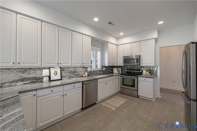 12401 Morgans Glen Cir, Glen Allen, VA 23059