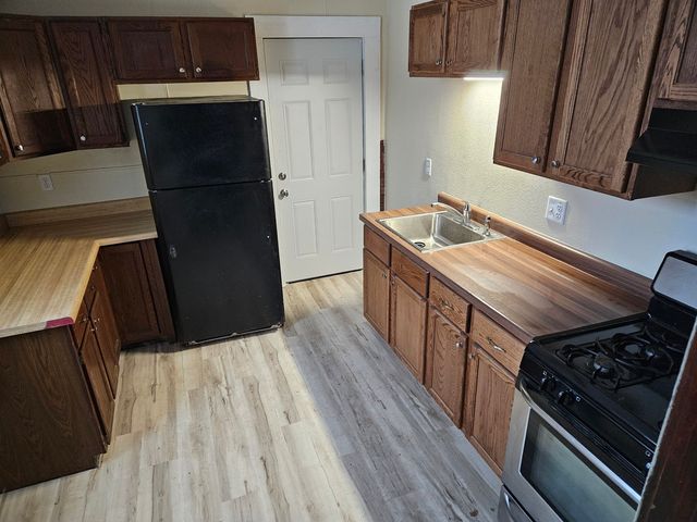 1319 E 37th Street, Des Moines, IA 50317