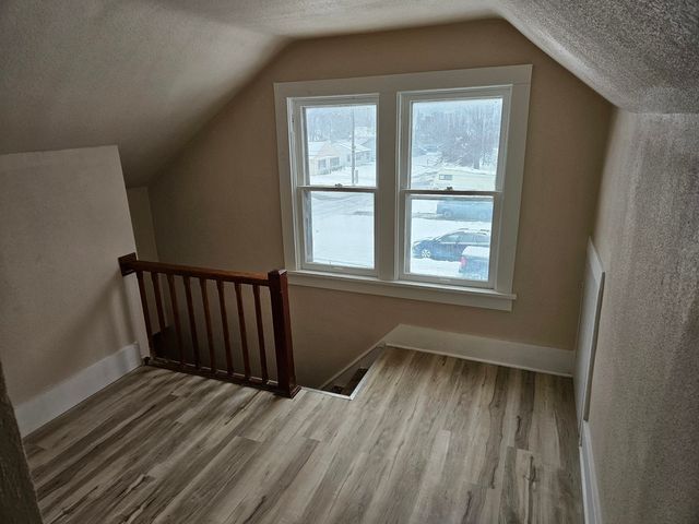 1319 E 37th Street, Des Moines, IA 50317