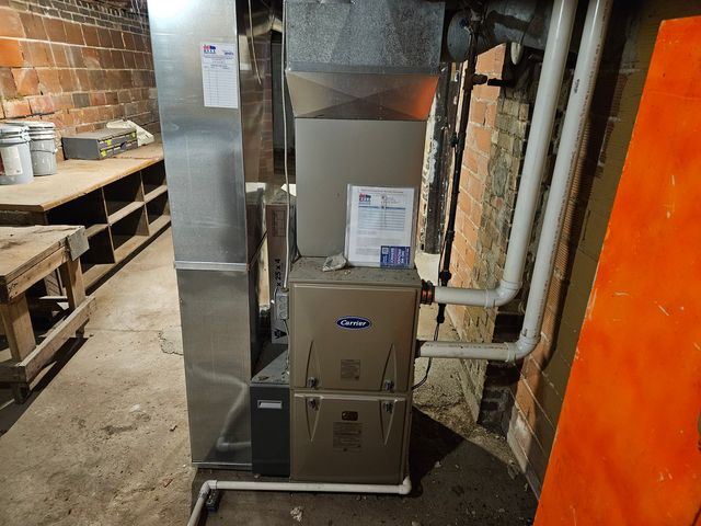 1319 E 37th Street, Des Moines, IA 50317