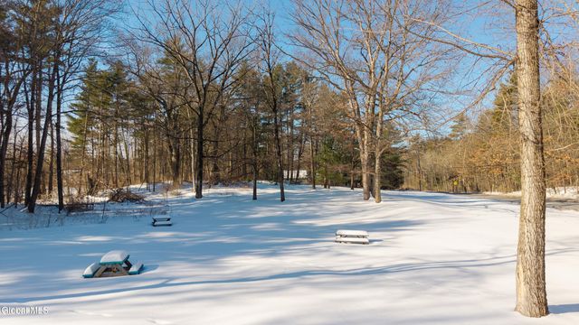 588 Lake Avenue, Saratoga Springs, NY 12866