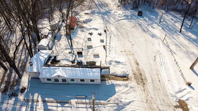 588 Lake Avenue, Saratoga Springs, NY 12866