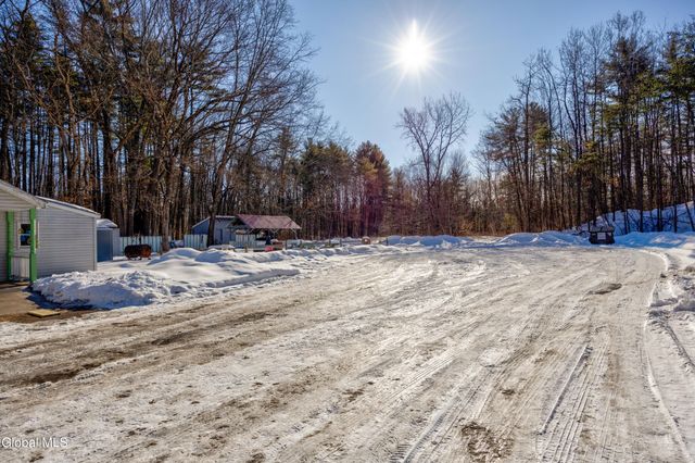 588 Lake Avenue, Saratoga Springs, NY 12866