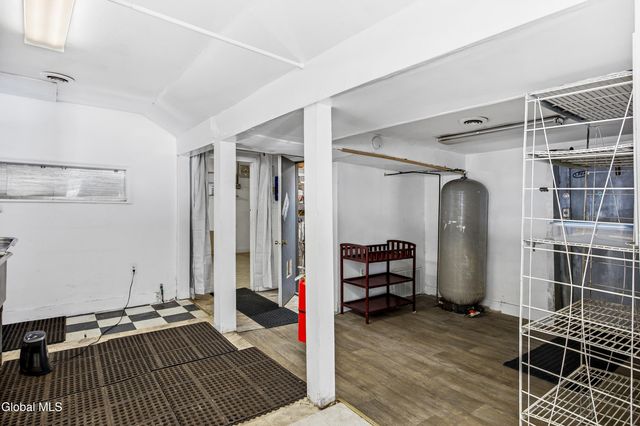 588 Lake Avenue, Saratoga Springs, NY 12866