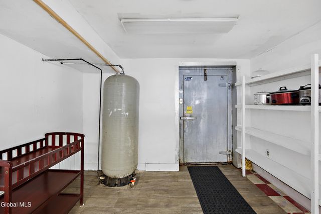 588 Lake Avenue, Saratoga Springs, NY 12866