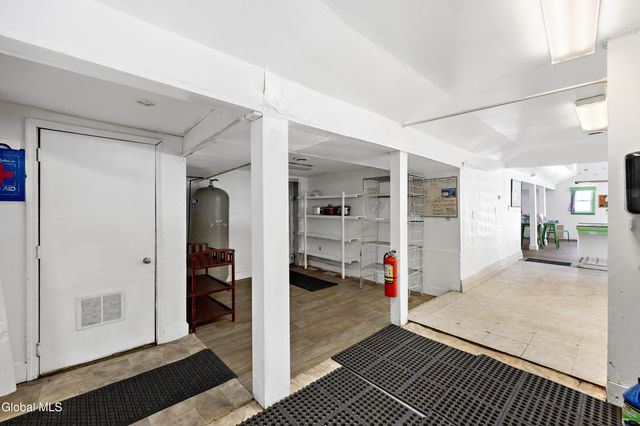 588 Lake Avenue, Saratoga Springs, NY 12866