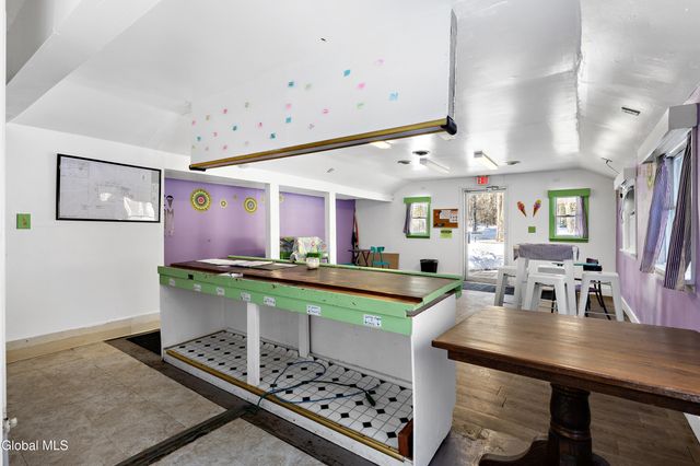 588 Lake Avenue, Saratoga Springs, NY 12866