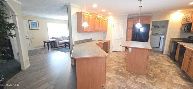 236 Loggers Lane, Clinton, TN 37716