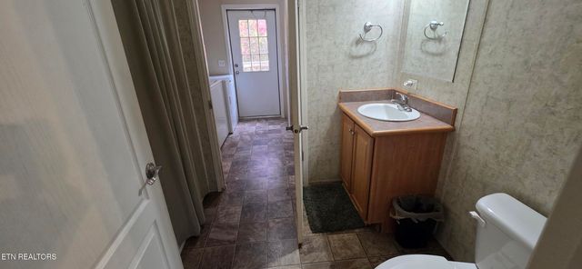 236 Loggers Lane, Clinton, TN 37716