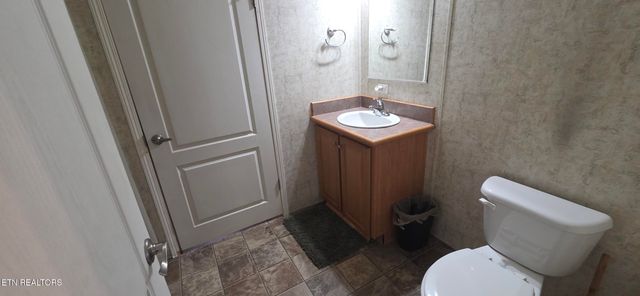 236 Loggers Lane, Clinton, TN 37716