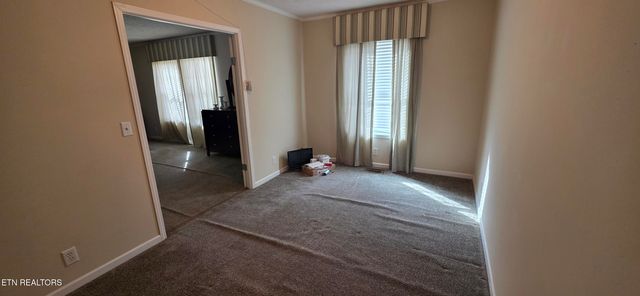 236 Loggers Lane, Clinton, TN 37716