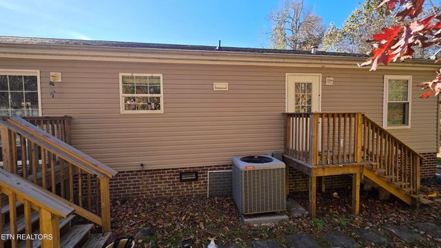 236 Loggers Lane, Clinton, TN 37716