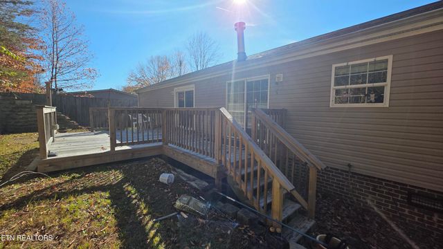 236 Loggers Lane, Clinton, TN 37716