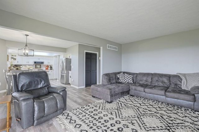 395 Reservoir Hill Road, Falmouth, KY 41040