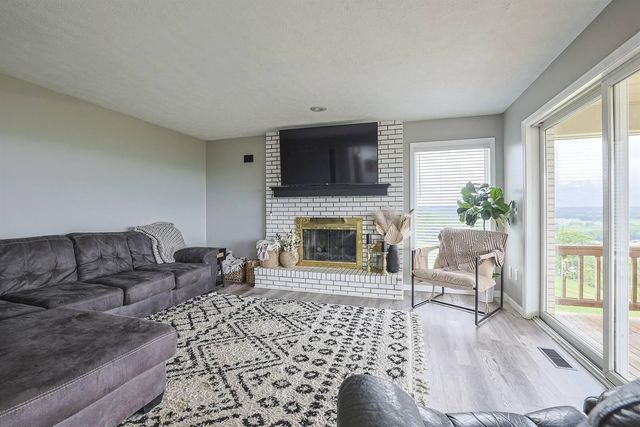 395 Reservoir Hill Road, Falmouth, KY 41040