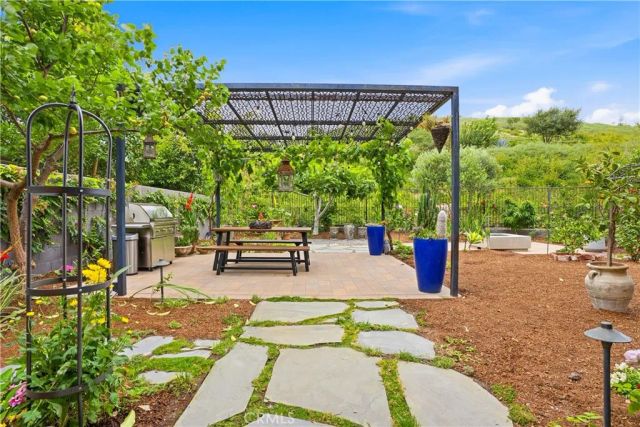 41 Ocaso Street, Rancho Mission Viejo, CA 92694