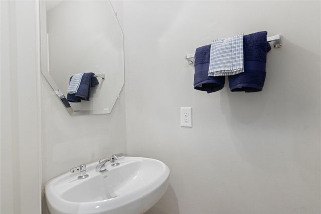 3719 Main Aspen Drive, Houston, TX 77025