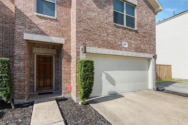 3719 Main Aspen Drive, Houston, TX 77025