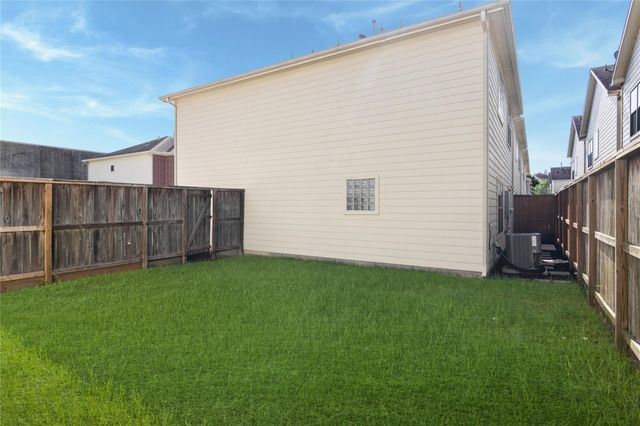 3719 Main Aspen Drive, Houston, TX 77025