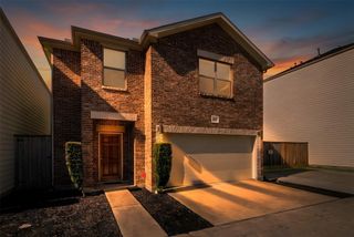 3719 Main Aspen Drive, Houston, TX 77025