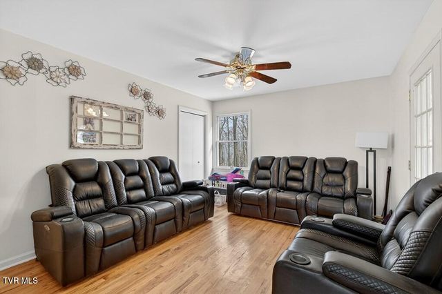 12034 Waterhouse Lane, Meadowview, VA 24361