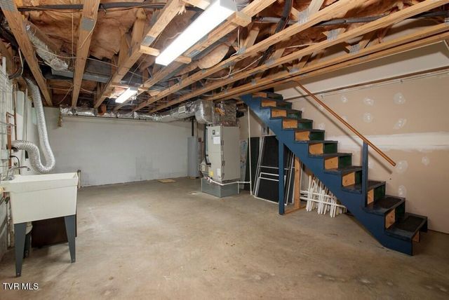 12034 Waterhouse Lane, Meadowview, VA 24361