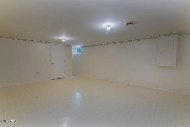 12034 Waterhouse Lane, Meadowview, VA 24361