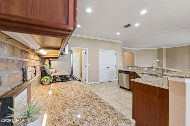 1627 Victoria Gardens Drive, Deland, FL 32724