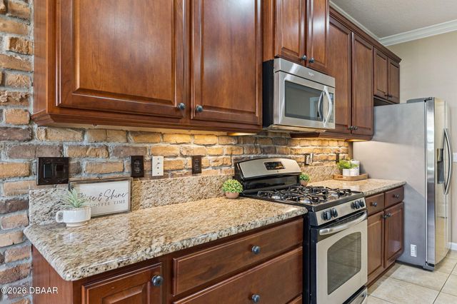 1627 Victoria Gardens Drive, Deland, FL 32724