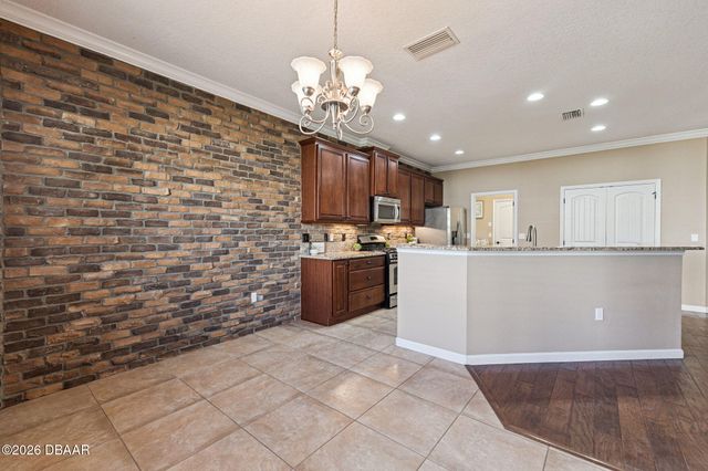 1627 Victoria Gardens Drive, Deland, FL 32724