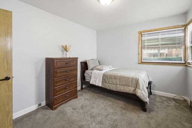 4022 N 49th STREET, Milwaukee, WI 53216