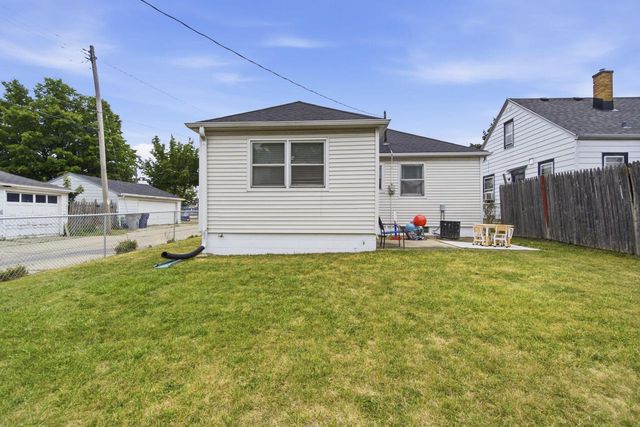 4022 N 49th STREET, Milwaukee, WI 53216