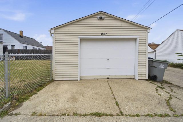 4022 N 49th STREET, Milwaukee, WI 53216
