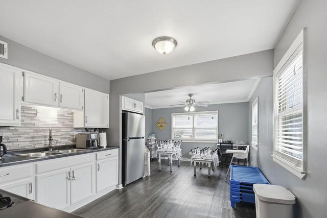 4022 N 49th STREET, Milwaukee, WI 53216