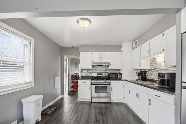 4022 N 49th STREET, Milwaukee, WI 53216