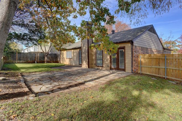 110 Wildbriar Street, Euless, TX 76039