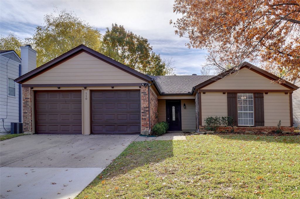 110 Wildbriar Street, Euless, TX 76039