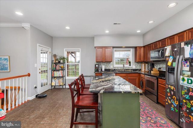 107 HIGHFIELD LN, Front Royal, VA 22630