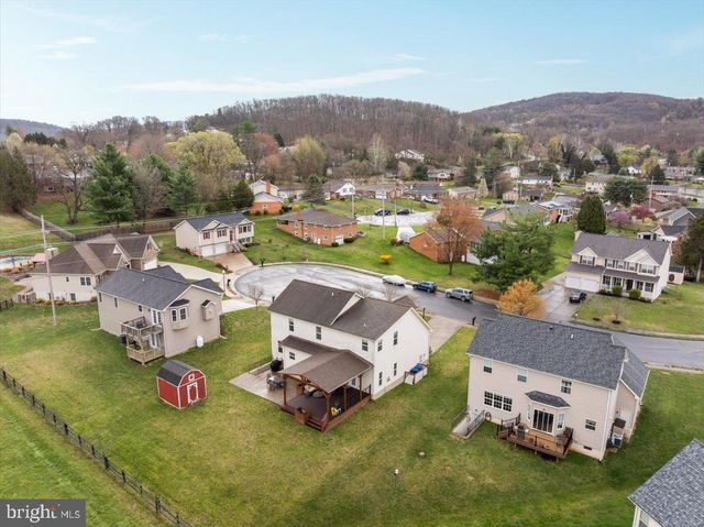 107 HIGHFIELD LN, Front Royal, VA 22630