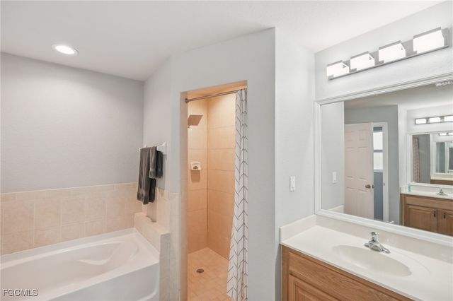 940 Belmont ST E, Lehigh Acres, FL 33974