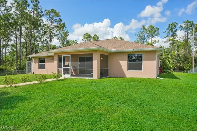 940 Belmont ST E, Lehigh Acres, FL 33974