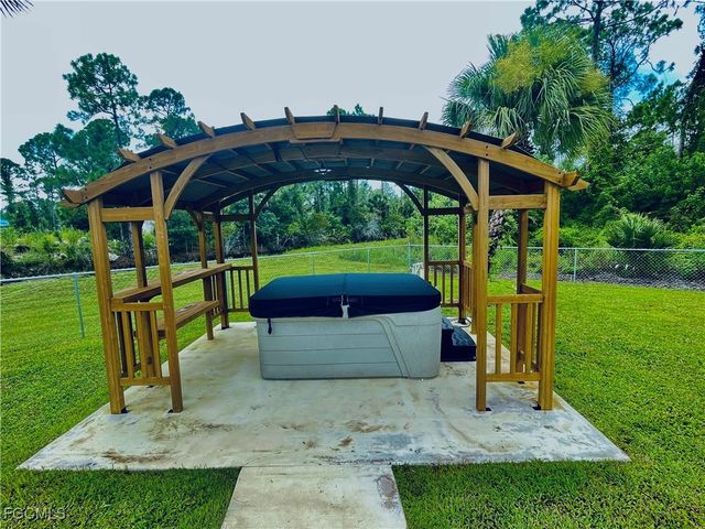 940 Belmont ST E, Lehigh Acres, FL 33974