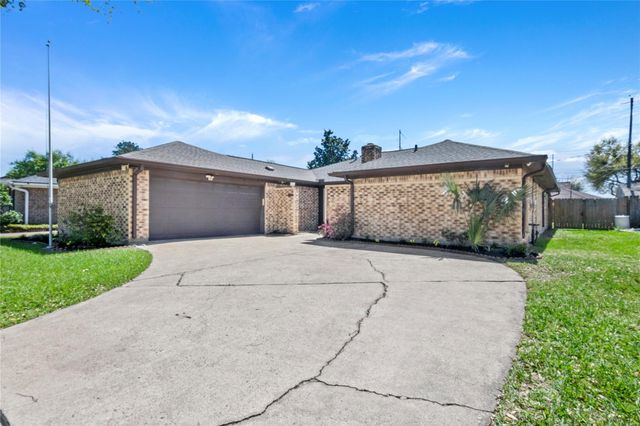 1106 N Kaufman Drive, Deer Park, TX 77536