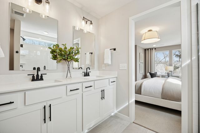 2185 Ryegrass Lane 70004, Bolingbrook, IL 60490