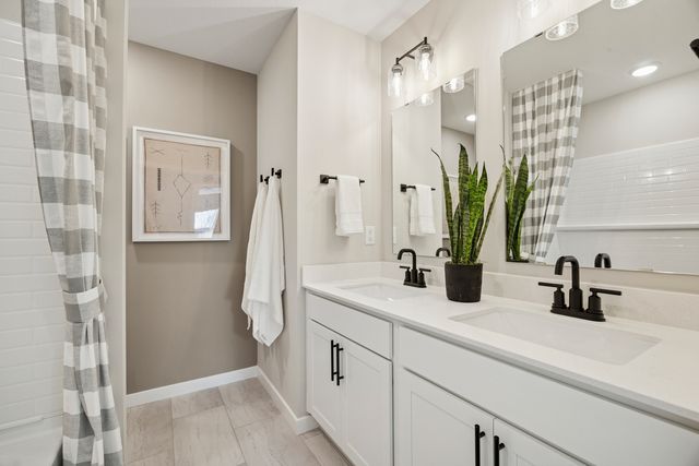 2185 Ryegrass Lane 70004, Bolingbrook, IL 60490