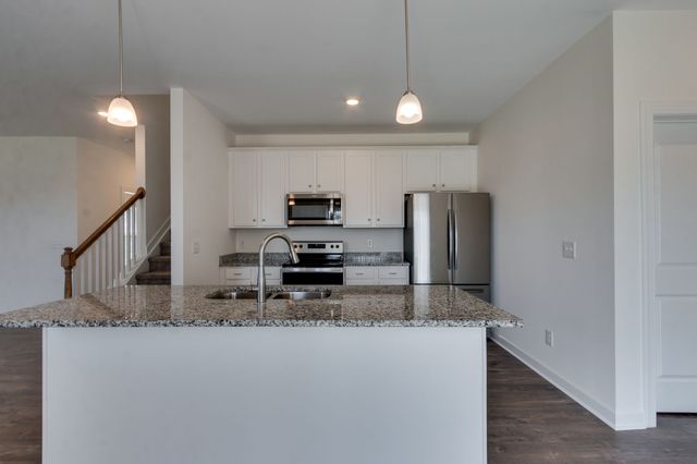 6008 Cavalry Ct, Spring Hill, TN 37174